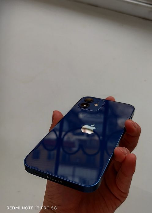 Продам Iphone 12