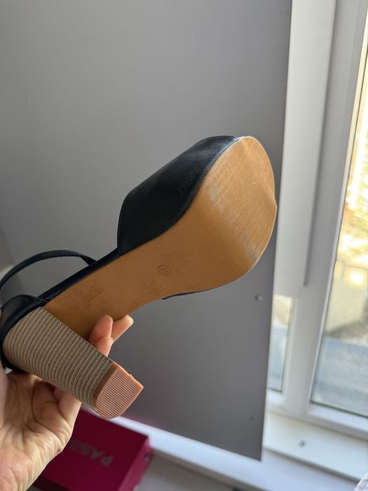 Обувь по 4500 тенге новая