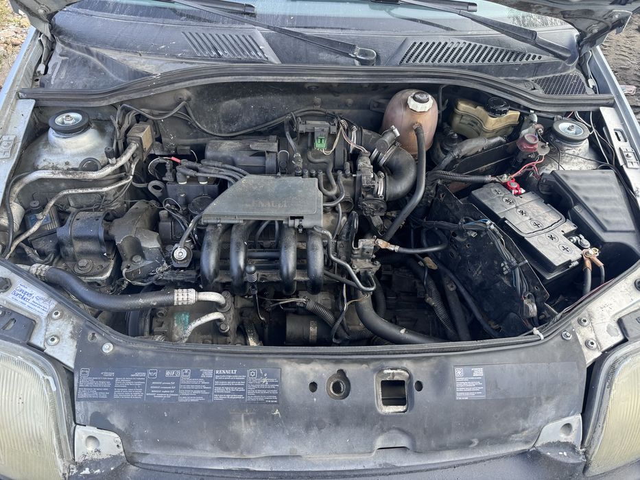 Renault Clio 1.2i 60hp 2001г На Части
