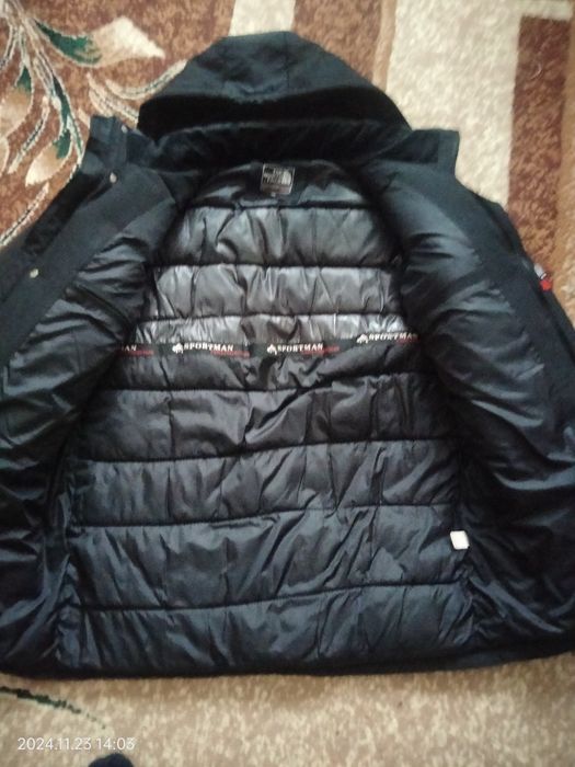 Продам зимнюю куртку