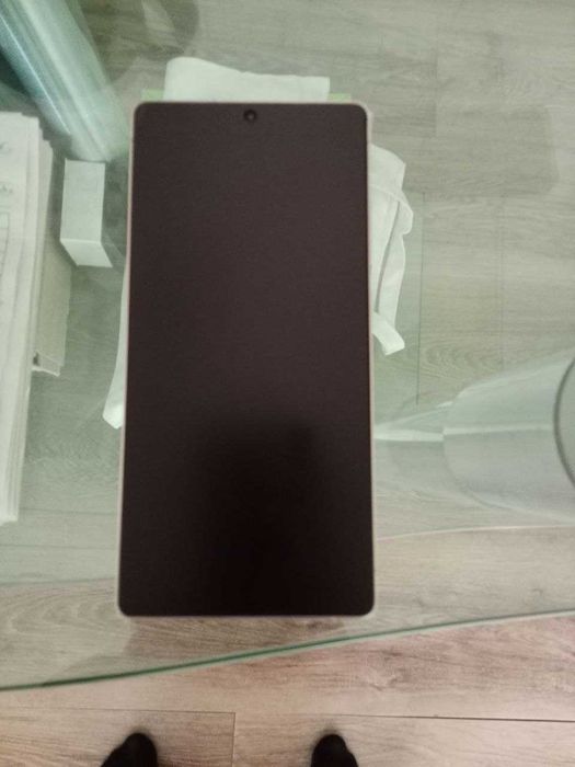 Продаю Samsung S25 ultra 12/256 как новый