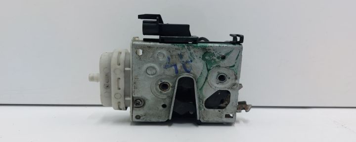 Broasca usa dreapta fata 8d2837016f Audi A4 B5