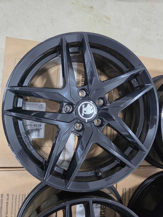 Jante 17 Cupra Formentor VW Passat VW Golf Skoda Octavia Superb Karok 5x112 7.5J et43