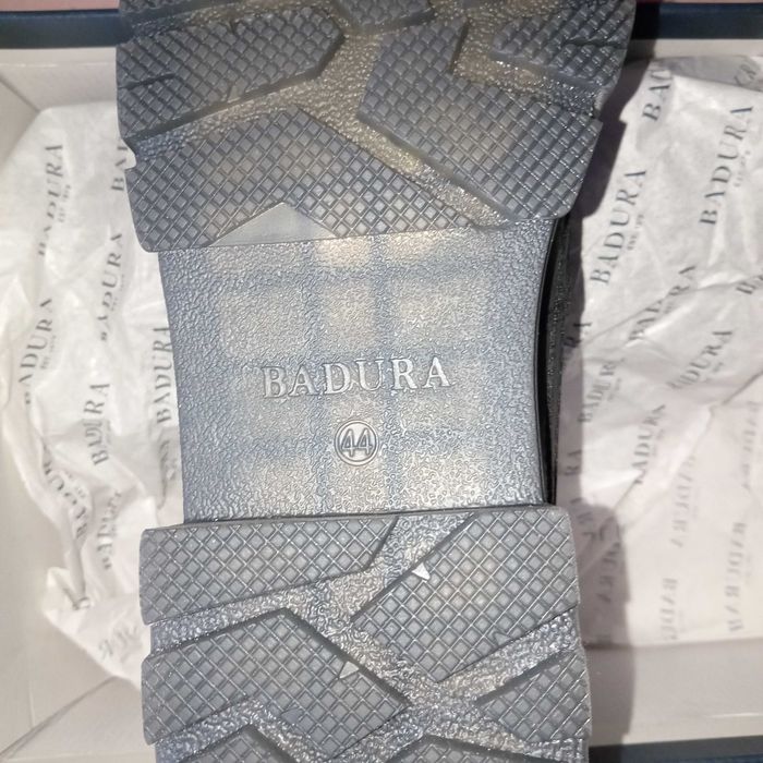 Pantofi Badura noi