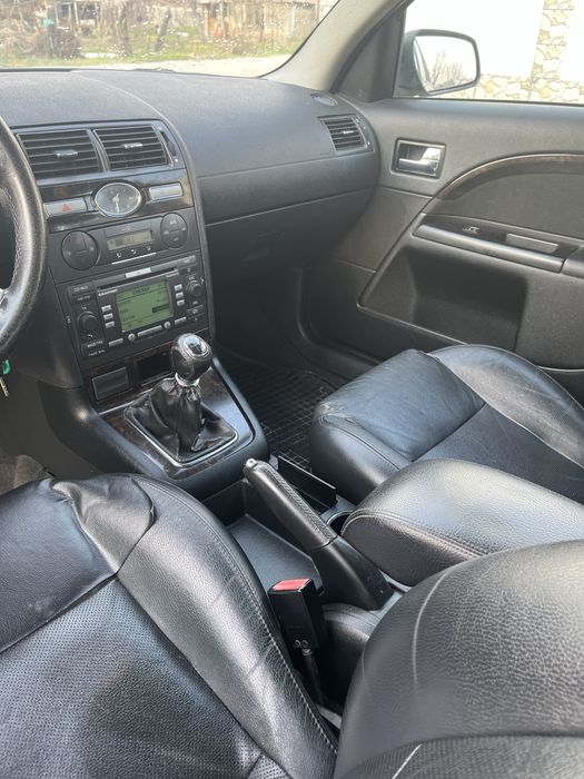 Ford Mondeo Ghia