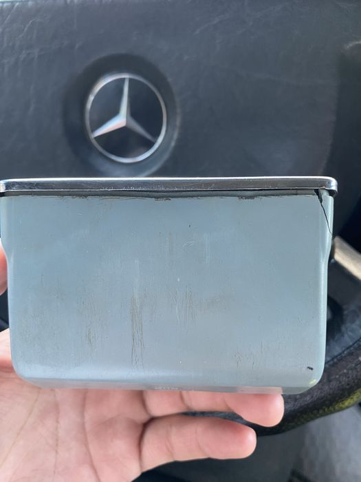 Пепельница на w124 Mercedes