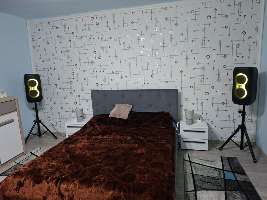 Două  JBL PartyBox Club 120