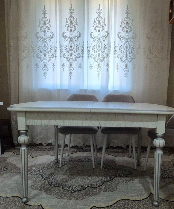 Мебель (стол, диван, кресла, полка под телевизор)