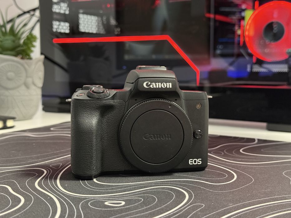 Aparat foto/video Canon M50 Mark II - 2x Baterii - 2x Obiective