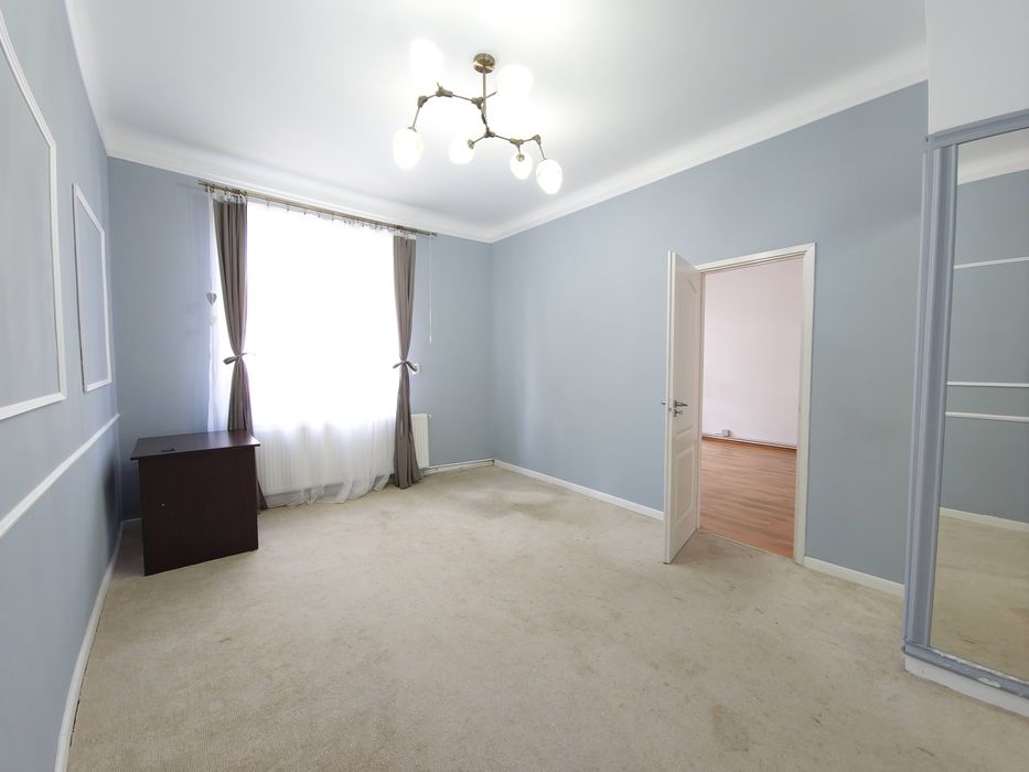 Casa cu 3 camere de inchiriat, birouri, sediu firma, Gruia