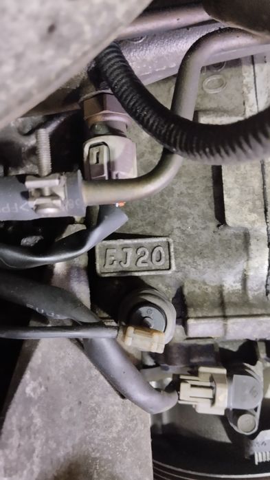 Двигатель Субару 2.0 еж203