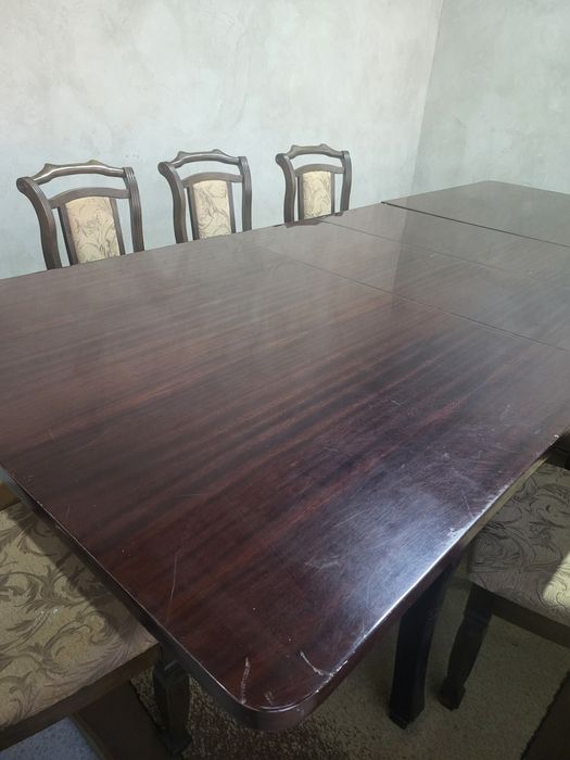 Стол стулья сатылады.  Сапасы мықты