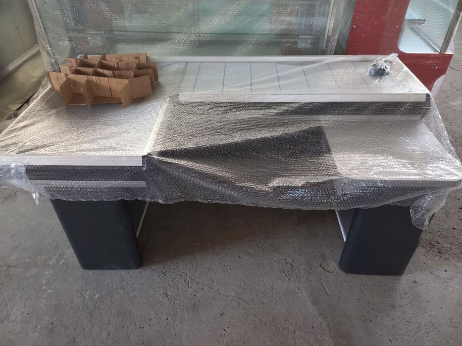 Продаётся кассовый стол