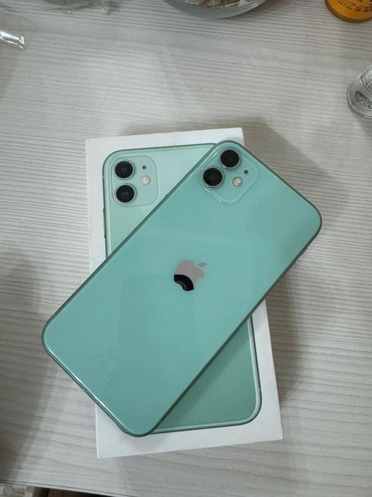 Айфон 11 64гб  .