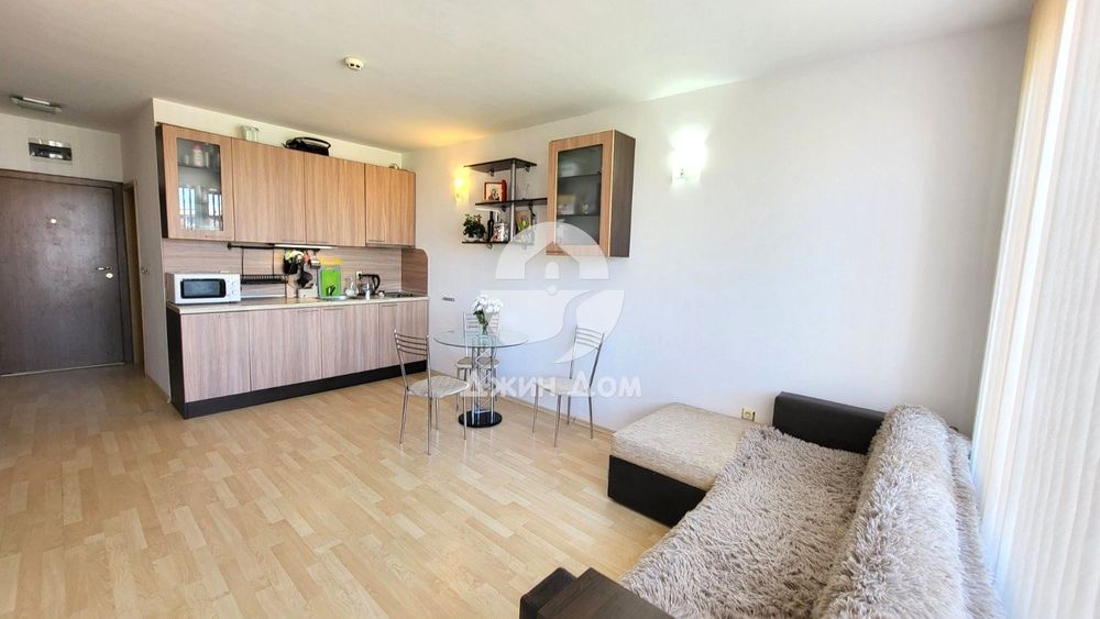 Продава се Двустаен апартамент в к.к. Слънчев бряг - 56 кв.м за 1197 €/кв.м - Снимка #1
