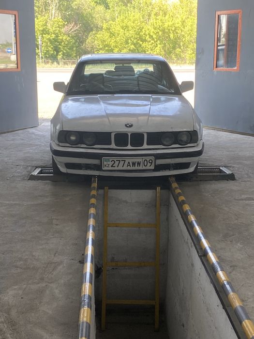 Продам бмв BMW e34 м50б20