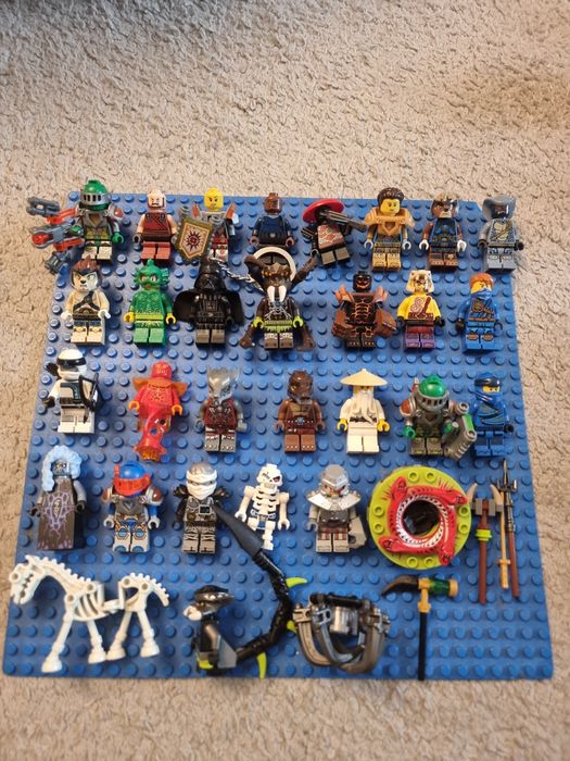 Vând lego Star wars bioncile hero factory city nexo knights chima
