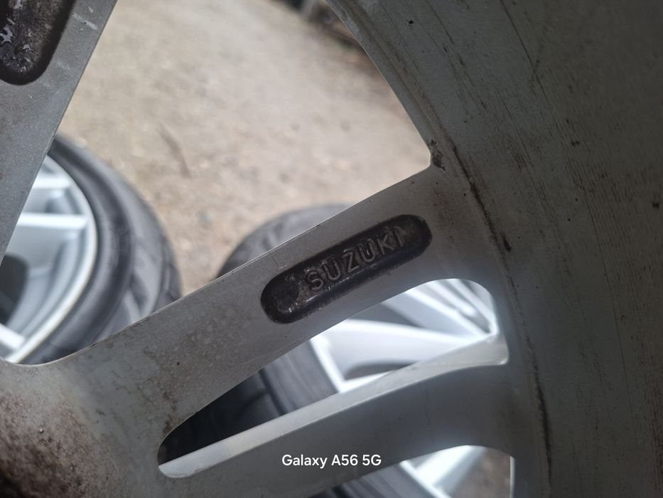 17 цола алуминиеви джанти с гуме за SUZUKI