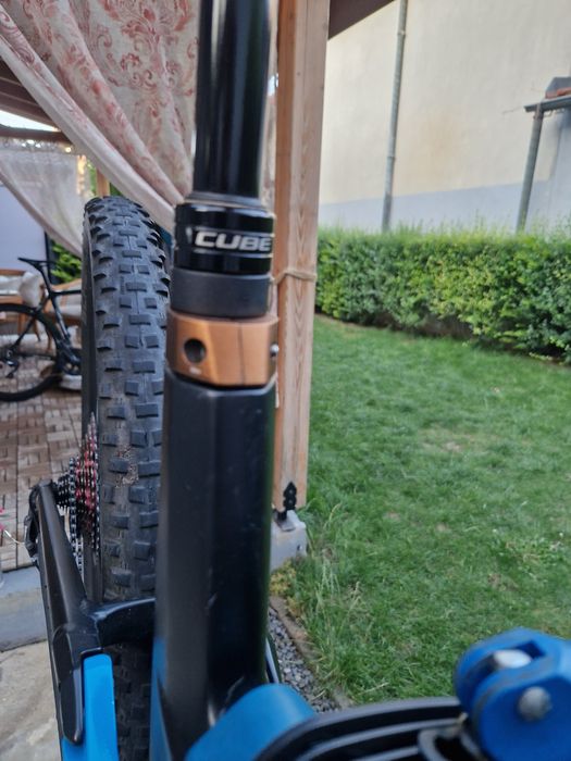 CUBE stereo hibrid 29 цола , карбон