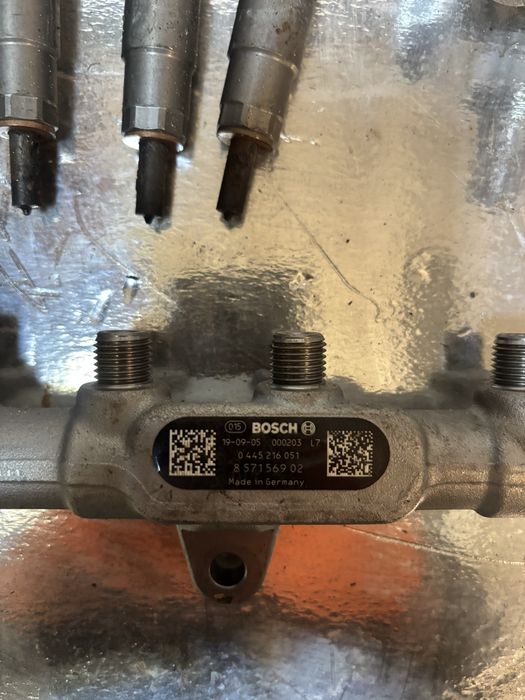 Помпа с дюзи и рейл Bmw b57