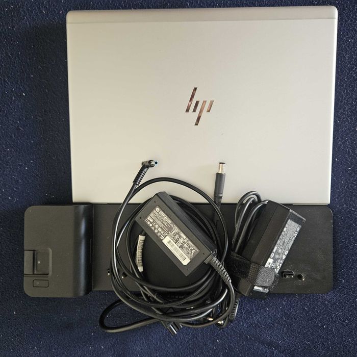 Laptop HP 830 Elitebook , Docking Station Ultraslim , Alimentator auto