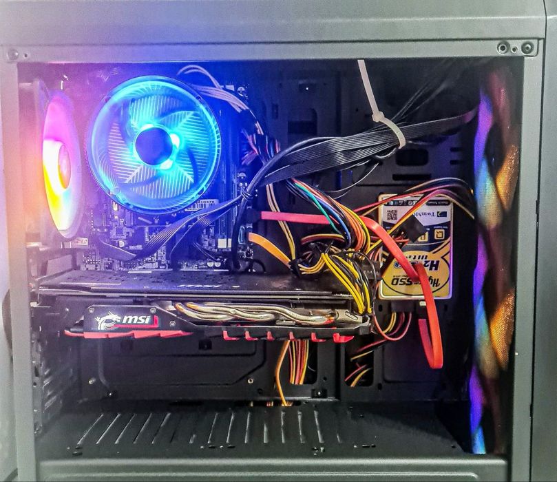 Игровой компьютер с монитором