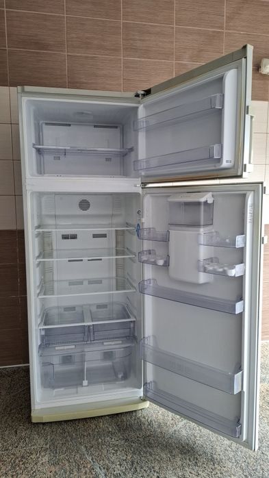 Combina frigorifica BEKO 500 l