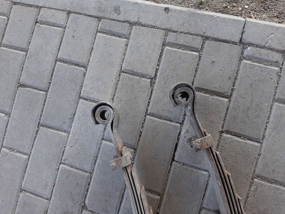 Продам рессоры передние от ГАЗ-52