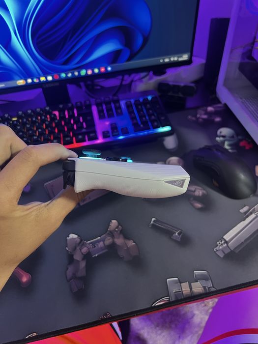 Vand consola asus rog ally z1 extreme impecabila
