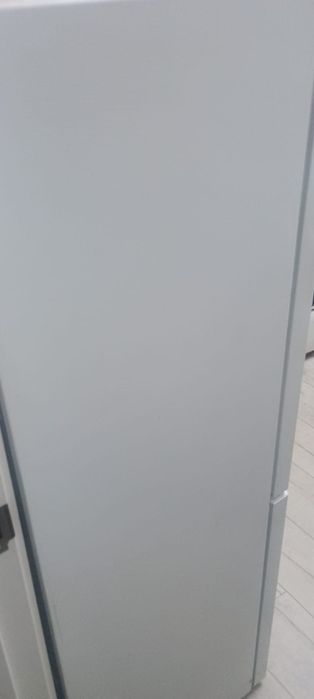 Холодильник  новый но он компактный