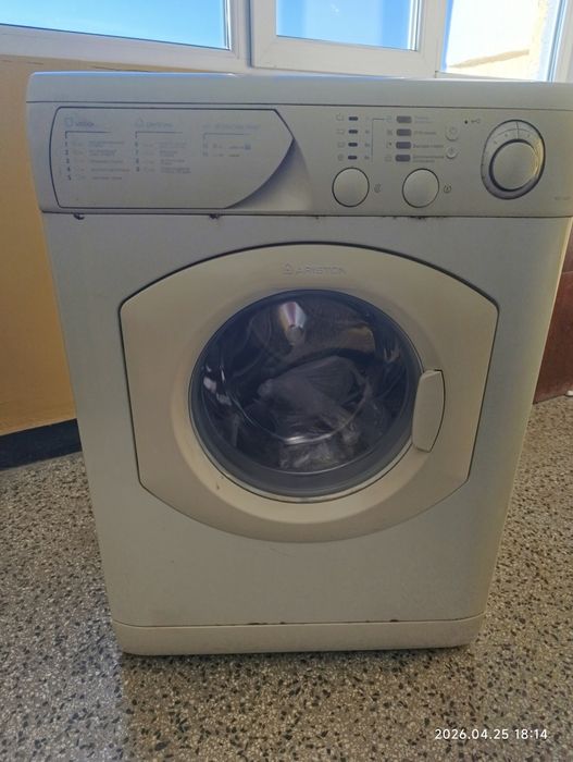 Пералня Аристон/Ariston AVL 100 P