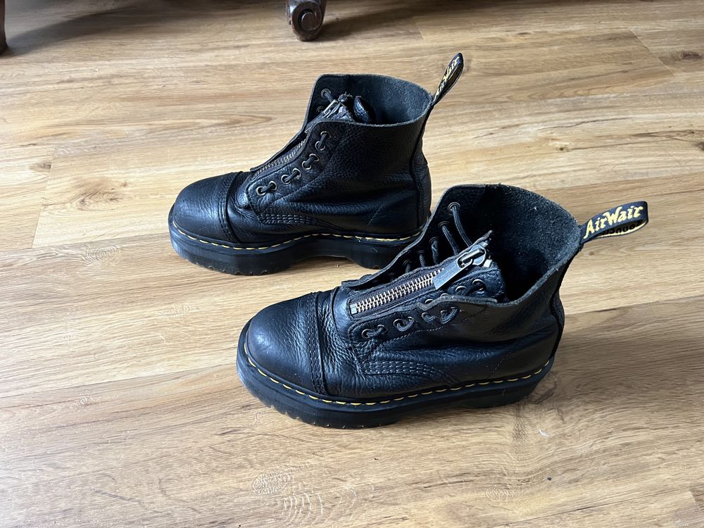 Dr martens sinclair clearance 40