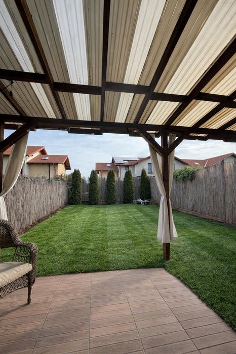 Casa tip duplex de vanzare