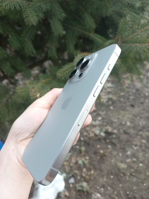 iPhone 15 pro 256 гб