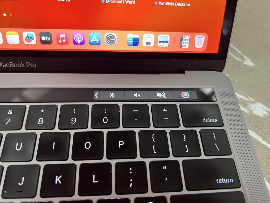 MacBook Pro 13-14 inch