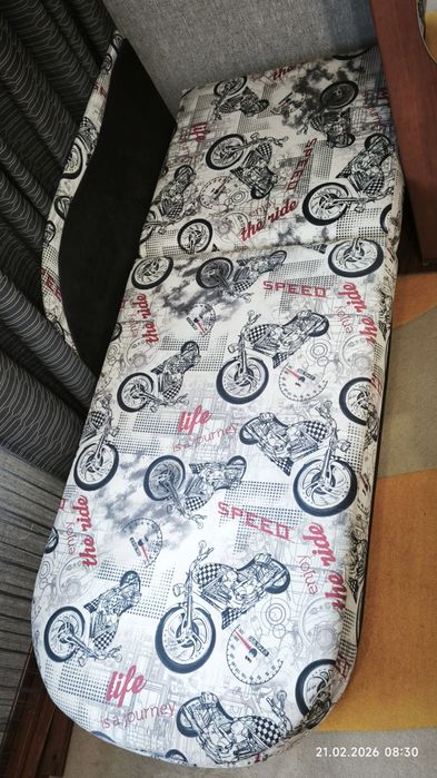 Продам б/у диванчик