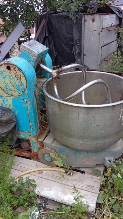 Продам печь с тестоместом для пекарни