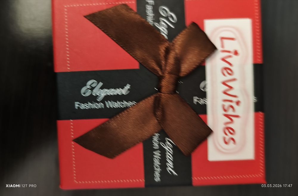 Продам женские часы