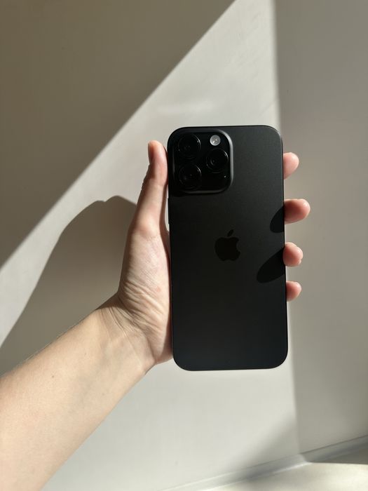 iPhone 16 Pro Max