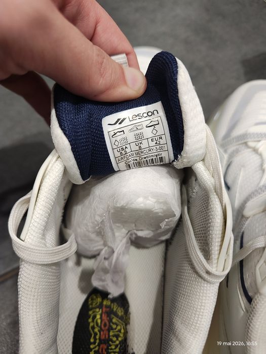 Adidași Lescon AirFoam Mercury