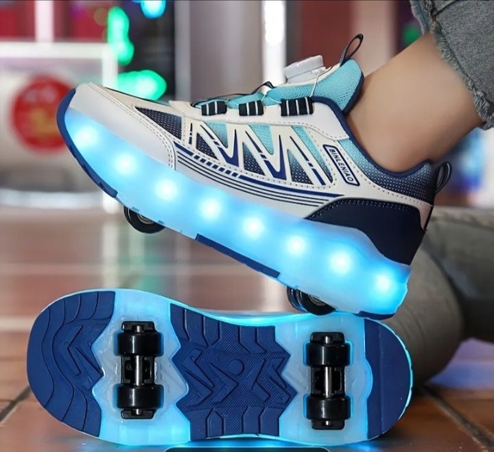 Светещи обувки с колелца - Сини - НОВИ - Различна номерация
