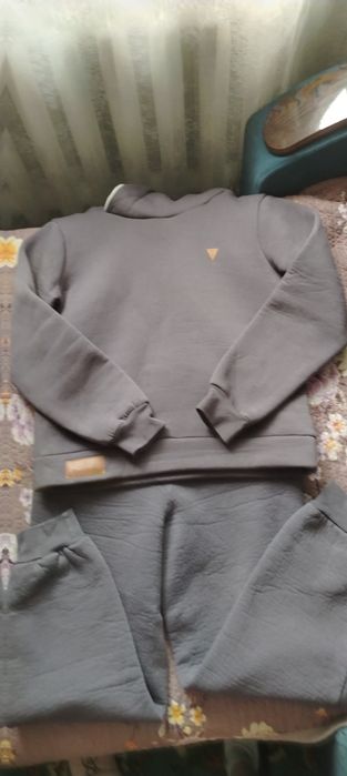 Продам тёплый костюм б/у