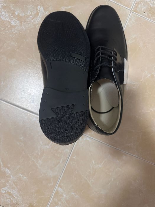 Мъжки елегантни кожени обувки KRISTIAN – чисто нови, черни, удобни