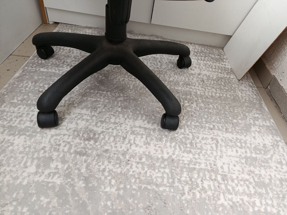 Кресло кожанное в офис