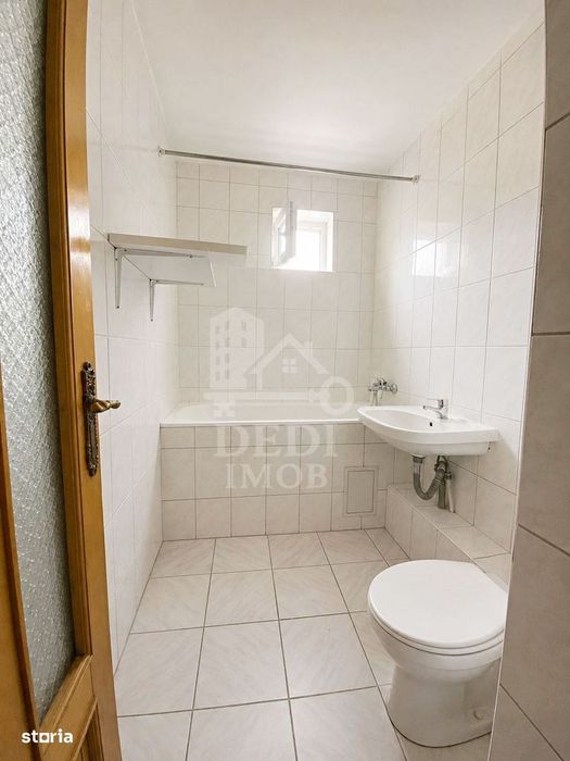 Apartament 3 camere de inchiriat in zona Iosia, Oradea