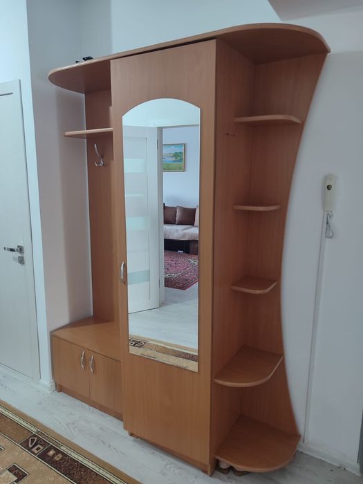 Продам шкаф для верхней одежды