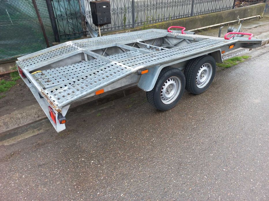 inchiriere platforma auto