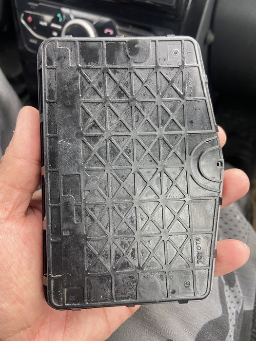 Блок предохранителей Камри 50