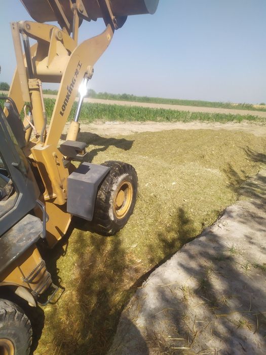 Фронтальный погрузчик Long