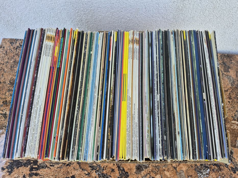 Vând 100 discuri Vinil colectia Deutsche Grammophon muzica clasica